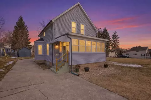 614 E Washington St, Ionia, MI 48846