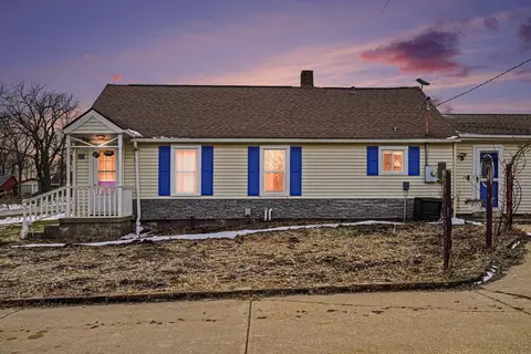 15394 Devereaux Rd, Albion, MI 49224