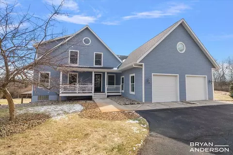 6522 Skyridge Dr NE, Belmont, MI 49306