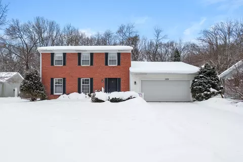 1329 Sprucebrook Dr, Kalamazoo, MI 49048