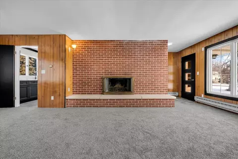 Living - 94 Marlette St, Sandusky, MI 48471 photo 1 of 6