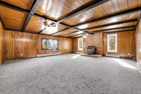 Living - 94 Marlette St, Sandusky, MI 48471 photo 2 of 7