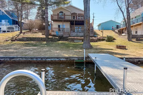 2055 N White Birch Dr, Mears, MI 49436