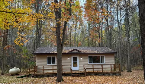 6545 W Emery Rd, Houghton Lake, MI 48629