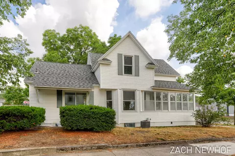 430 Washington Ave, Holland, MI 49423