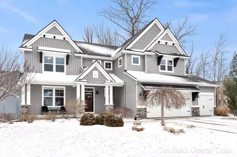 Exterior - 16575 Spring Tree Dr, Spring Lake, MI 49456 photo 8 of 9