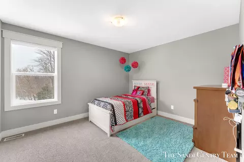 Bedroom - 16575 Spring Tree Dr, Spring Lake, MI 49456 photo 4 of 7