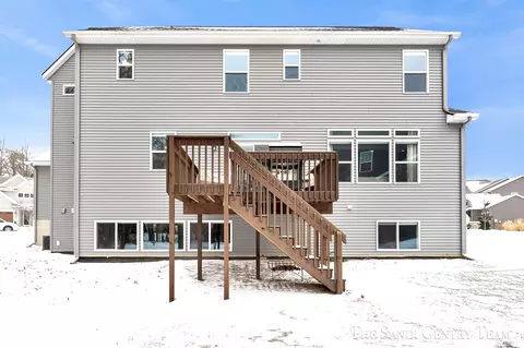 Exterior - 16575 Spring Tree Dr, Spring Lake, MI 49456 photo 5 of 9