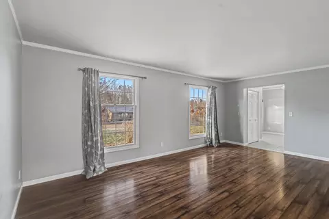 Living - 752 Wright Ln, Marshall, MI 49068 photo 3 of 7