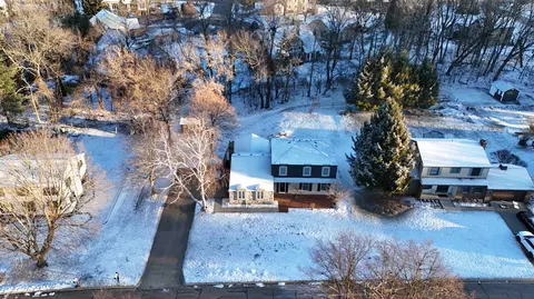 View/Area - 752 Wright Ln, Marshall, MI 49068 photo 3 of 4