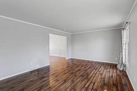 Living - 752 Wright Ln, Marshall, MI 49068 photo 2 of 7