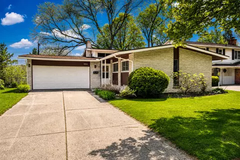 1434 Pine Valley Blvd, Ann Arbor, MI 48104