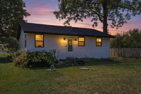 7160 Windoga Lake Dr, Weidman, MI 48893