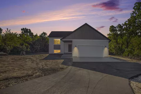 3541 Wickham Dr, Norton Shores, MI 49441
