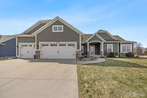 1423 Winchester Ct, Grand Rapids, MI 49534