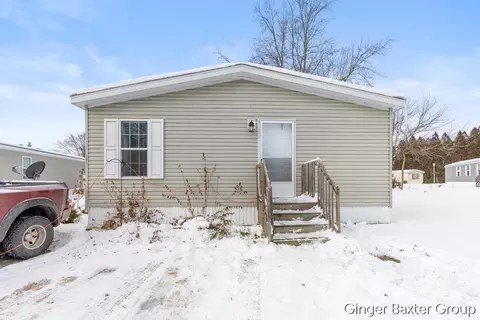 1800 W Main St #105, Lowell, MI 49331