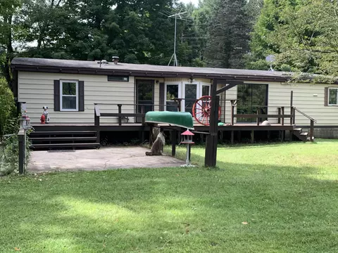 15070 Rapids Dr, Hersey, MI 49639