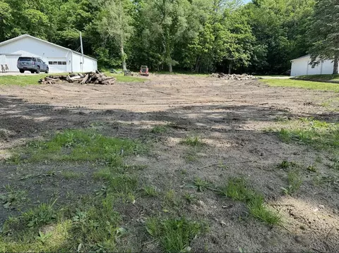 528 E Main St, Ionia, MI 48846 photo 5