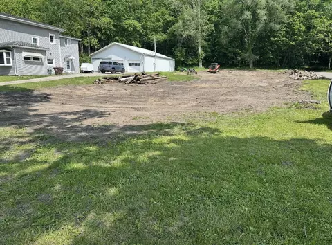 528 E Main St, Ionia, MI 48846 photo 6