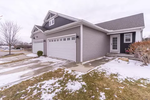 13616 Legends View Ct # 33, Holland, MI 49424