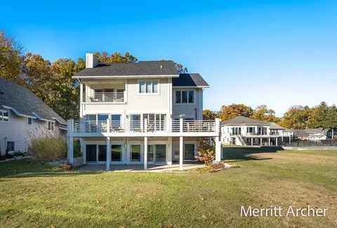 1499 Glenwood Ave, Muskegon, MI 49445