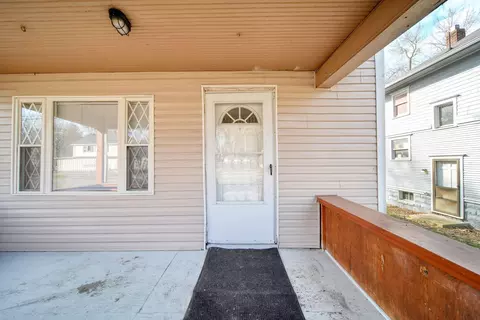 Exterior - 209 W High St, Jackson, MI 49203 photo 2 of 5