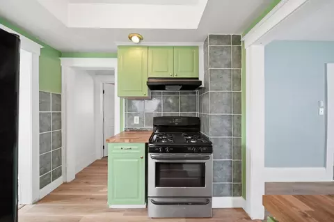 Kitchen - 209 W High St, Jackson, MI 49203 photo 4 of 4