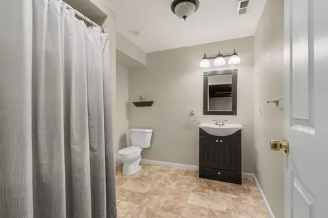 Bath - 239 Hatch Ave, Coldwater, MI 49036 photo 5 of 5