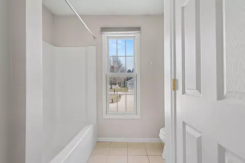Bath - 239 Hatch Ave, Coldwater, MI 49036 photo 4 of 5