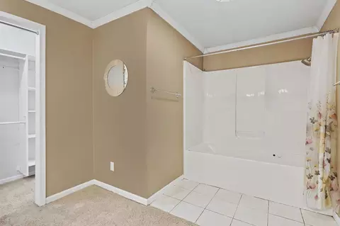 Bath - 239 Hatch Ave, Coldwater, MI 49036 photo 2 of 5