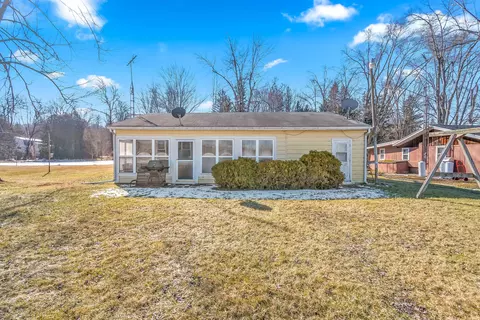 Exterior - 5339 Lake Dr, Reading, MI 49274 photo 3 of 12
