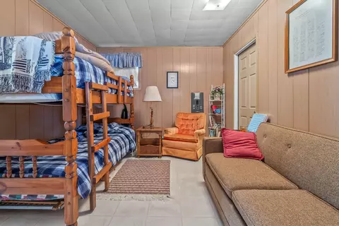 Bedroom - 5339 Lake Dr, Reading, MI 49274 photo 3 of 5