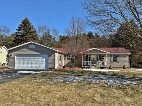7900 Sunset Shores Dr #7835, Canadian Lakes, MI 49346