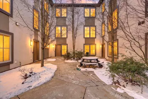 2022 Celadon Dr NE #106, Grand Rapids, MI 49525