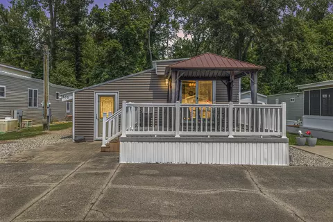 486 Maple Ln, Coldwater, MI 49036