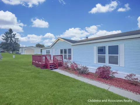 1491 Red Oak Ln NE, Belmont, MI 49306