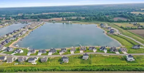 11516 Shoreline Dr #104, Allendale, MI 49401