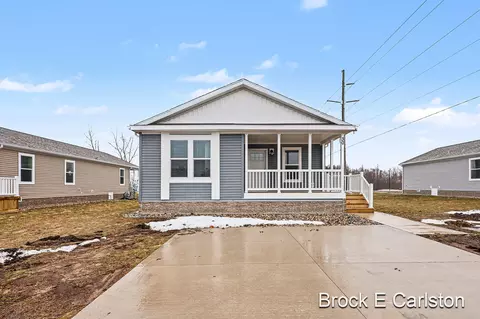 1283 Ellis Rd #30, Norton Shores, MI 49441