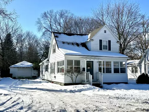 523 W Maple St, Wayland, MI 49348