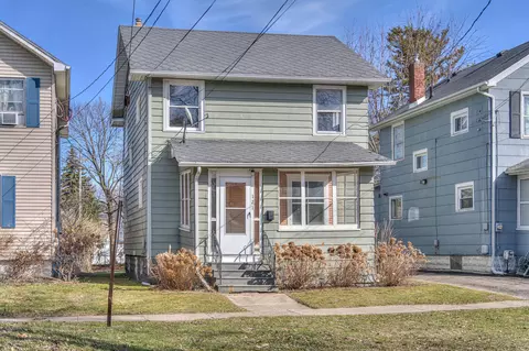 121 N Thompson St, Jackson, MI 49202