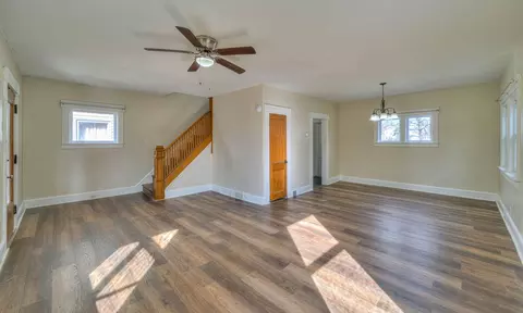 Living - 121 N Thompson St, Jackson, MI 49202 photo 1 of 4