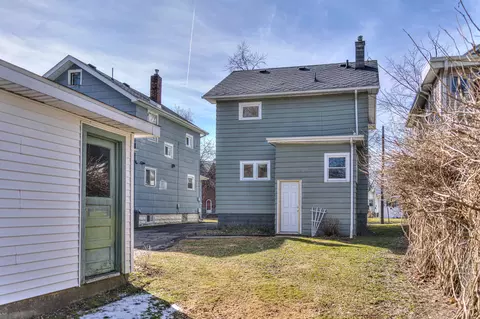 Exterior - 121 N Thompson St, Jackson, MI 49202 photo 8 of 9