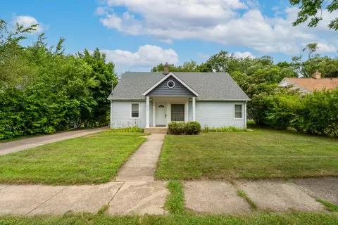 213 E Van Hoesen Blvd, Portage, MI 49002