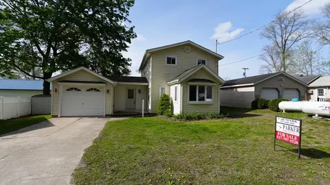 Exterior - 2408 Spruce Dr, Reading, MI 49274 photo 1 of 4
