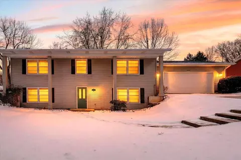 4679 Briarhill Dr, Portage, MI 49024