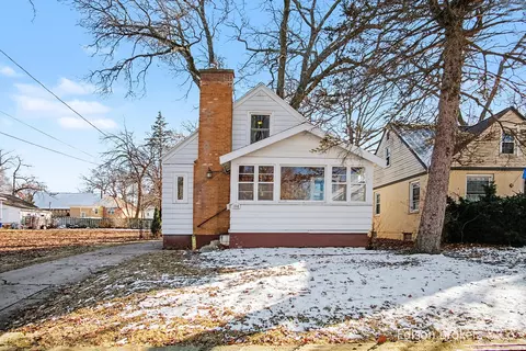1114 Maybelle St NE, Grand Rapids, MI 49503