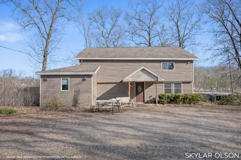 520 N Campbell Rd, Fountain, MI 49410