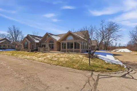 5315 Fawn Creek Dr SW, Wyoming, MI 49418