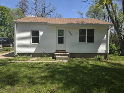 5925 Nevada Ave, Portage, MI 49024