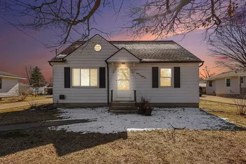 3486 Oak St, Hudsonville, MI 49426